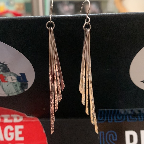 90s vintage cascading 🌊 earrings - Picture 2 of 3